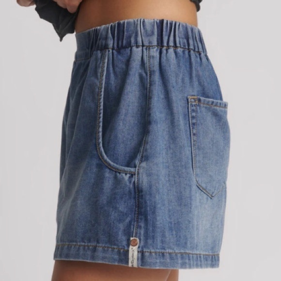 One Teaspoon Denim Chambray Pull-on Shorts Elastic Waist XS Vacation Beach Baggy - Picture 1 of 16